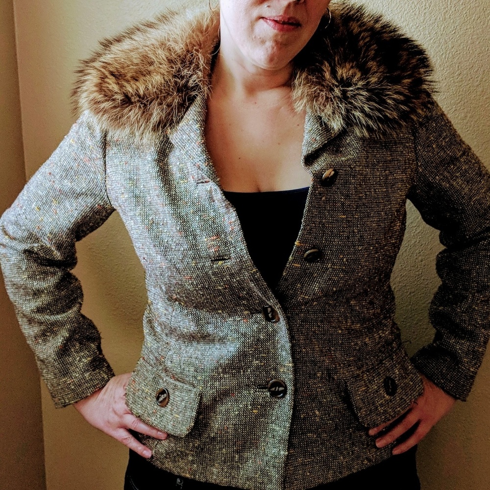 Tweed Vtg Coat from 60's era with fur collar .